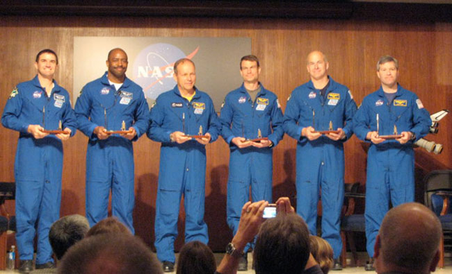 STS-122 Crew at MSFC